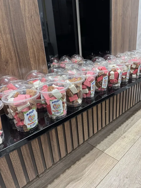 Замороженное мороженое и замороженная клубника 1 Замороженное мороженое и замороженная клубника 1