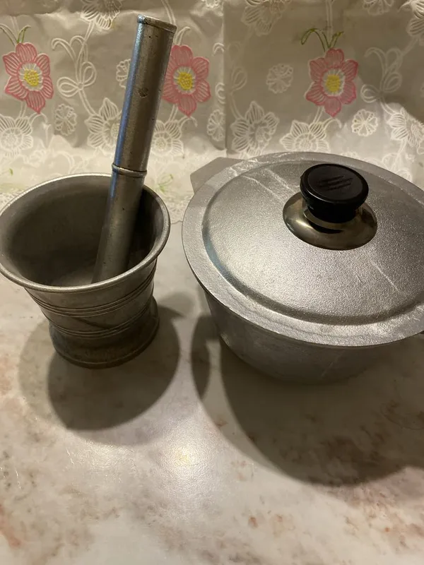 Казан и ступка с пестиком