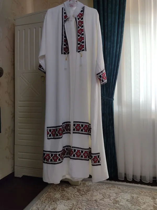 Sotiladi hech biri kiyilmagan yangi sifatli kiyim