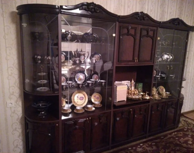 Продаётся сервант итальянский. 1 Продаётся сервант итальянский. 1