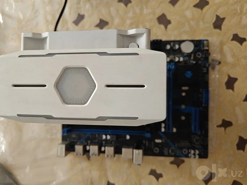 HUANANZHI X99-QD4 + 2680v4 + cooler cpu 5 HUANANZHI X99-QD4 + 2680v4 + cooler cpu 5