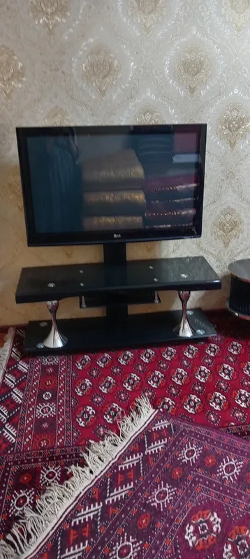 Televizor va postafka narxi 4000000 yengi 2