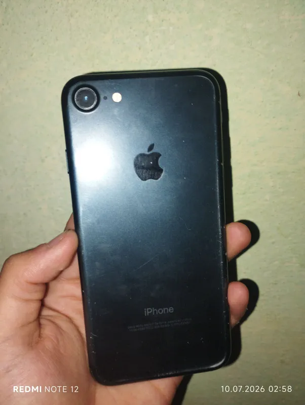 iPhone 8 память 128GB цена 500 2