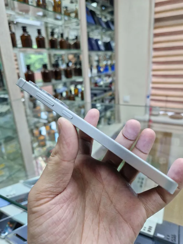 Samsung S24Fe 5G 3