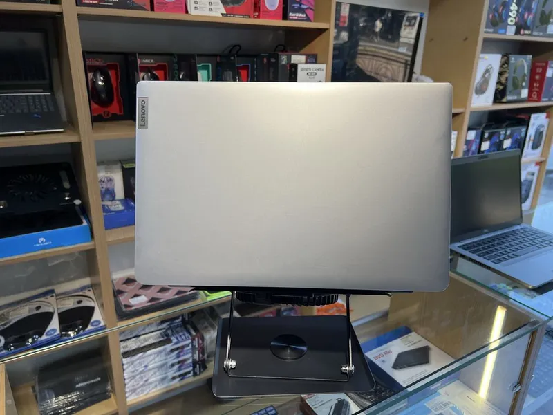 Lenovo Celeron N4020 | 4GB | 256GB SSD | 15.6” 3 Lenovo Celeron N4020 | 4GB | 256GB SSD | 15.6” 3