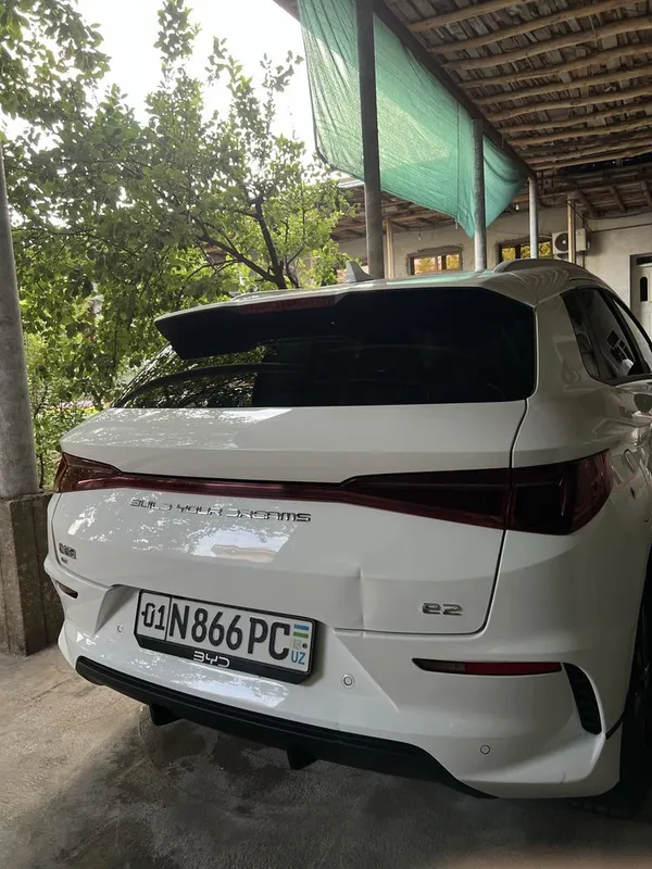 BYD e2 Sotiladi 3 BYD e2 Sotiladi 3