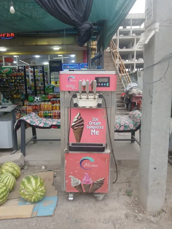 Frezer marojni aparat