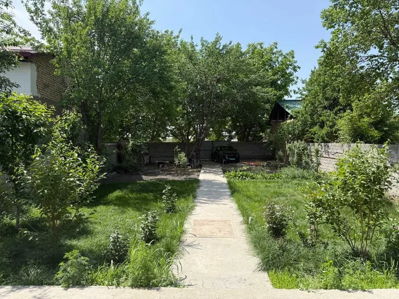 Hovli sotiladi. Laylak mahalla, 11 maktab orqasida, 6 sotix 4 xona — фото 2