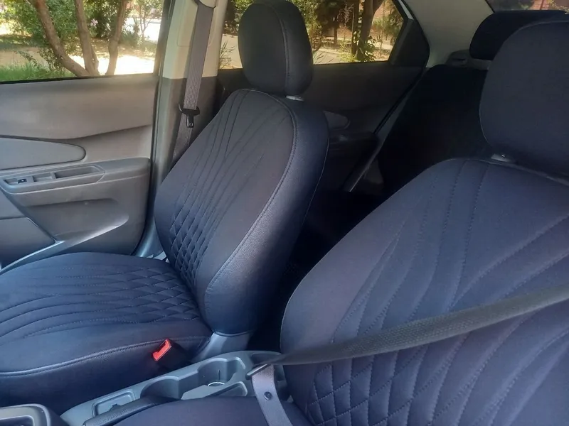 Chevrolet Cobalt 4