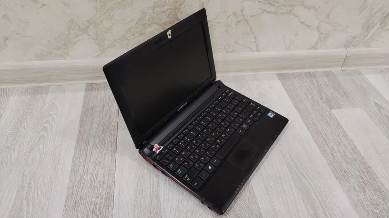 Samsung netbook срочно продаётся 2 Samsung netbook срочно продаётся 2