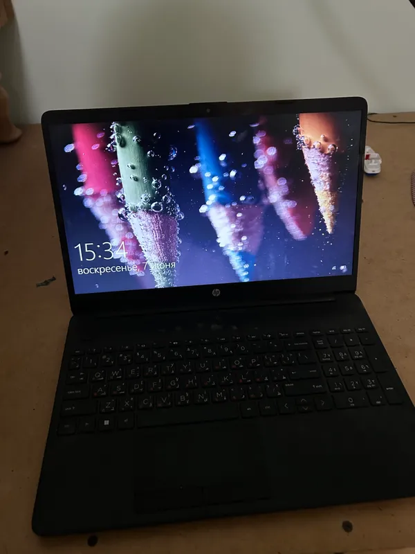 Notebook sotiladi baxosi 2 000 000 som