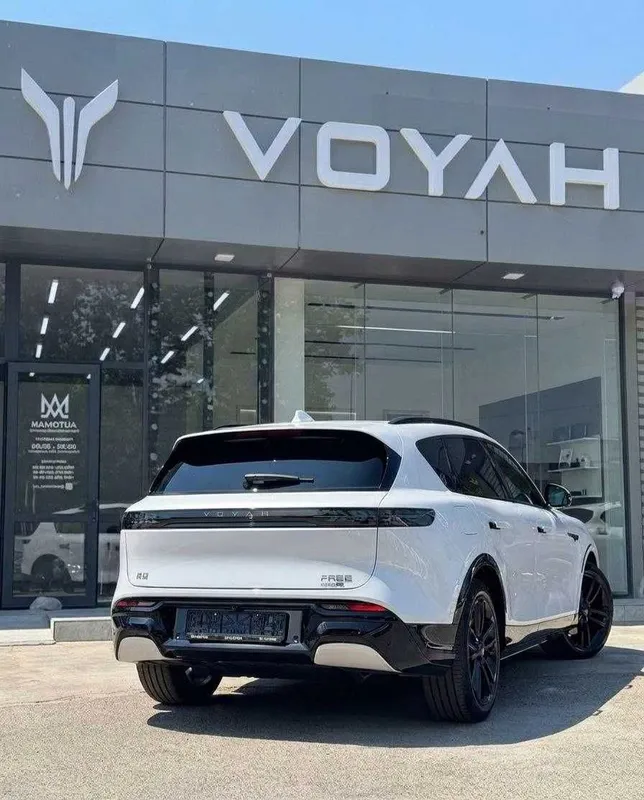 VOYAH FREE 318 — премиальный гибридный SUV нового поколения. 3 VOYAH FREE 318 — премиальный гибридный SUV нового поколения. 3