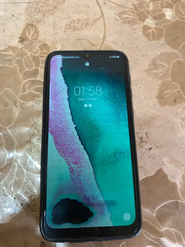 Samsung A20  sotiladi