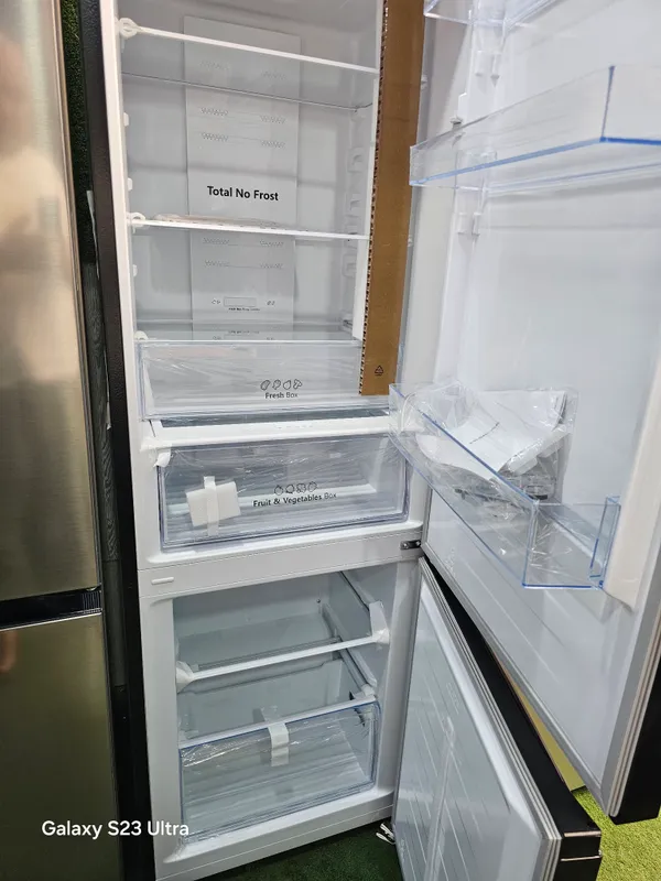 Холодильник HISENSE Total No-Frost 3