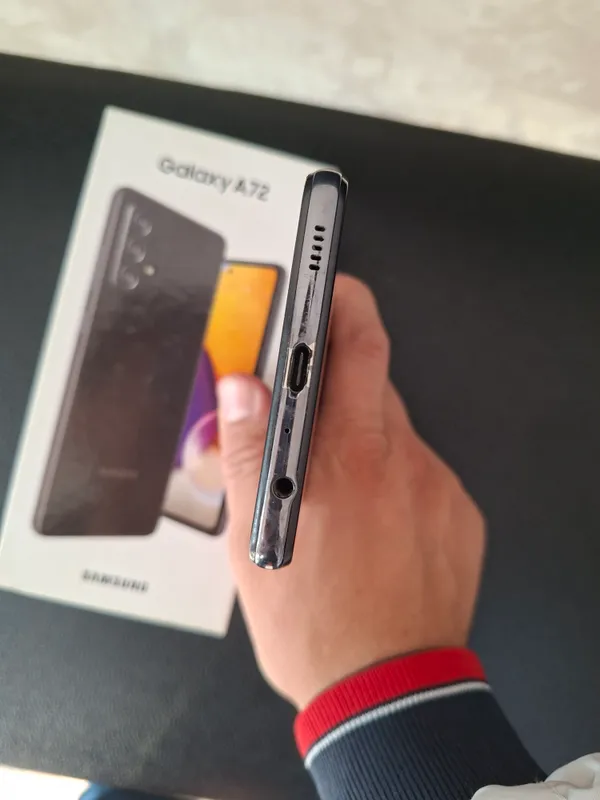 Samsung galaxy a72 8/256 gb. 4