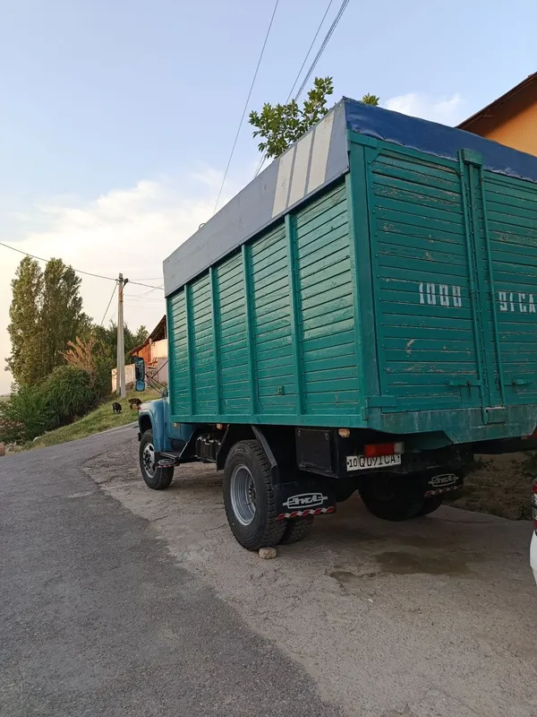 Mashina zil sotiladi 5