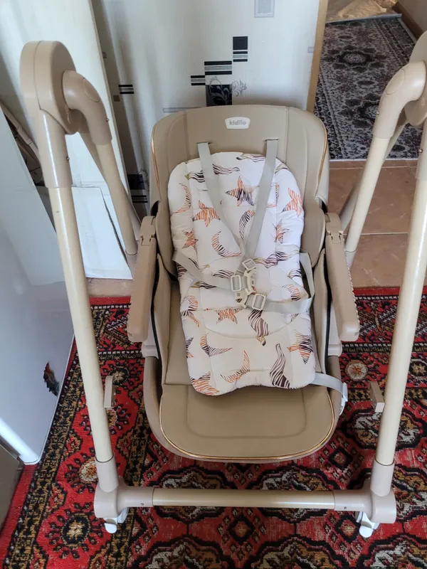 Kidilo ovqatlanadigan stolchik Kidilo ovqatlanadigan stolchik