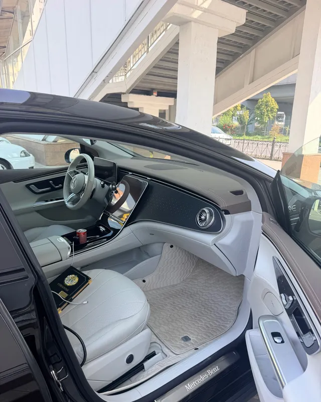 Mercades eqe 300 4