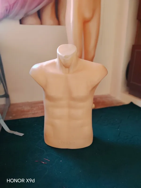 maniken sotiladi