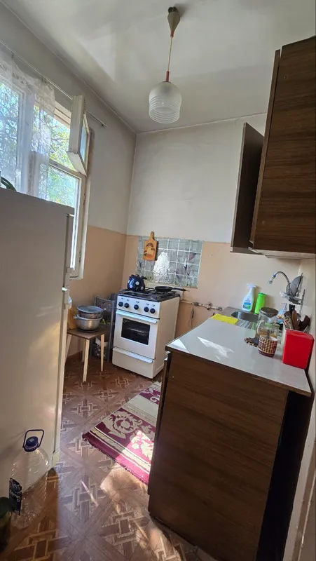 продам чиланзар 19.  трёх комнатная