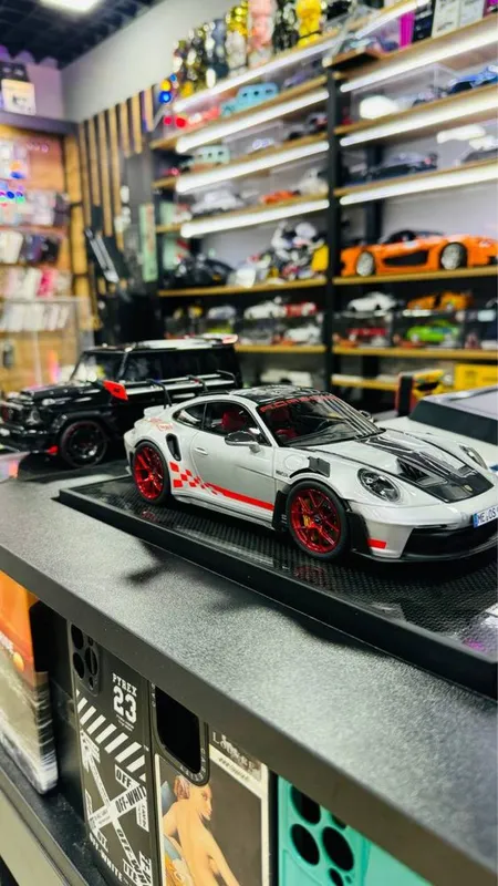 Porsche 911 Gt3 rs kolleksion modelcha 1:18 2