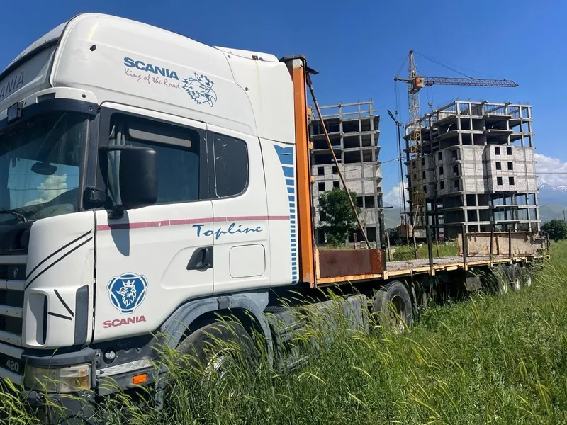 SCANIA R124L yuk tortuvchi 2001 yil 2 SCANIA R124L yuk tortuvchi 2001 yil 2