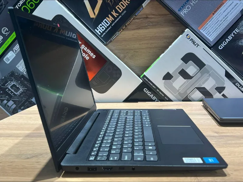 Срочно продам ноутбук Lenovo,цена договорная. 3 Срочно продам ноутбук Lenovo,цена договорная. 3