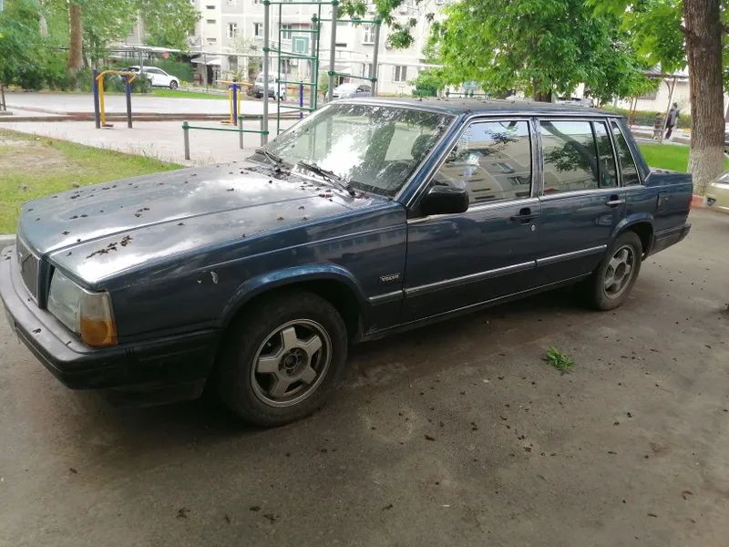 Volvo 740 srochno sotiladi