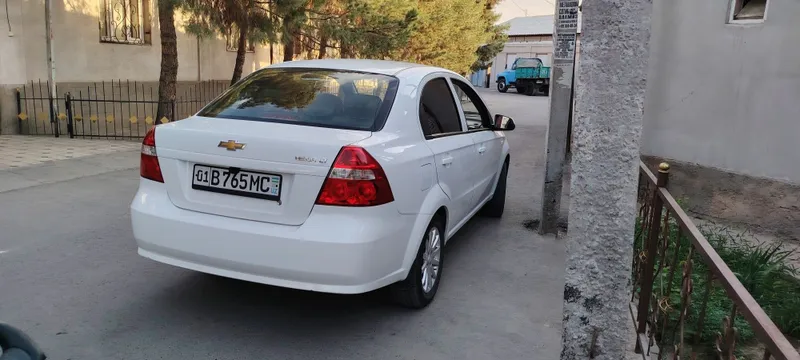 Нехиа 3 сотилади 4 Нехиа 3 сотилади 4