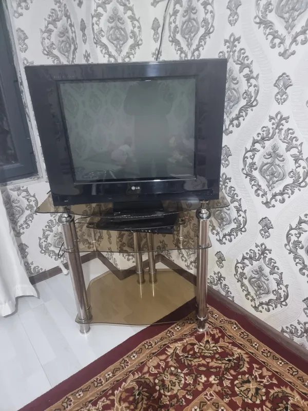 Телевизор и подставка 1 Телевизор и подставка 1
