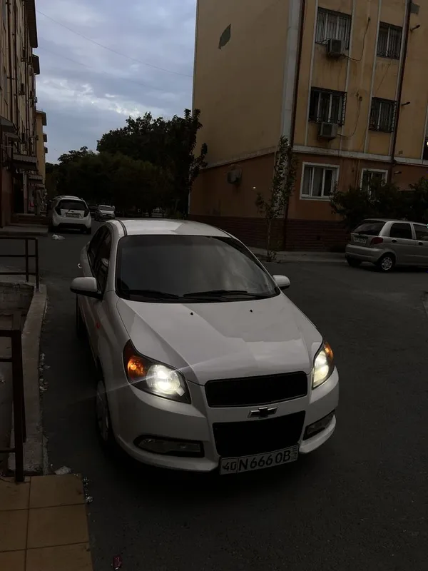 nexia 3 aftamat sotiladi navarot bor ideal 7