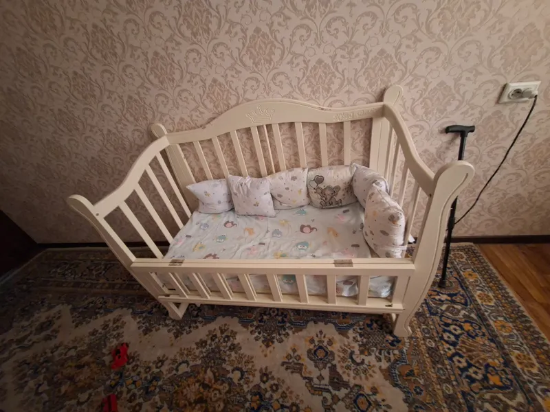King Baby bolalar tebranma krovatkasi sotiladi 1 King Baby bolalar tebranma krovatkasi sotiladi 1