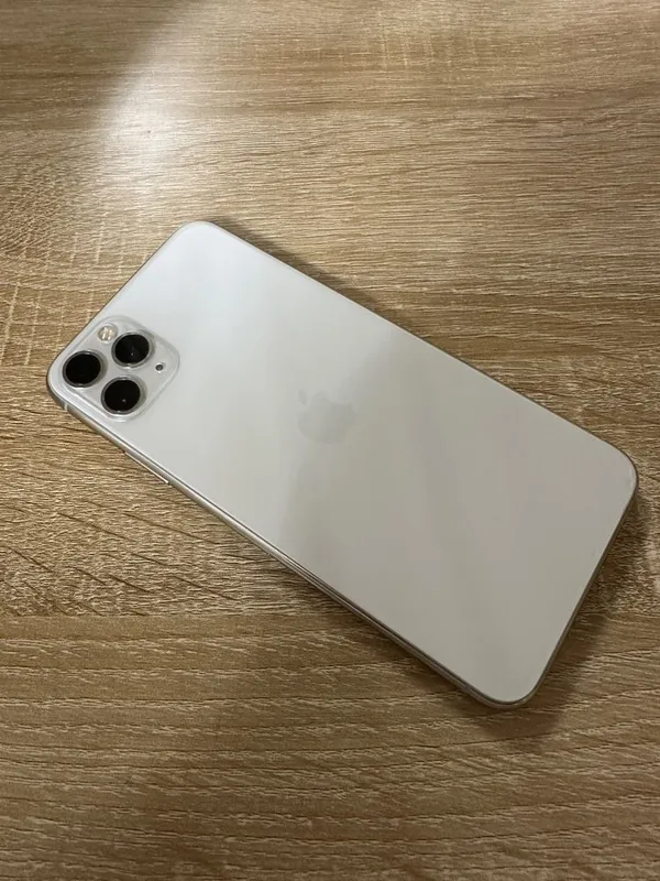 iPhone 11 Pro Max 1