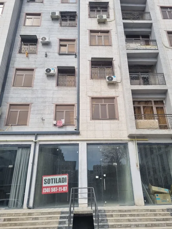 Buxoro Shahar, vagzal tomon eski stadion yoni 1 etaj magazin sotiladi