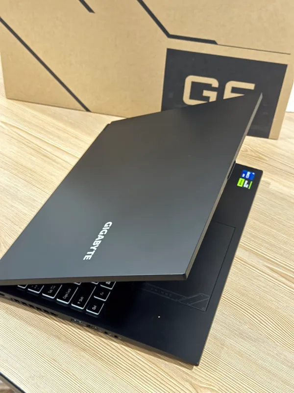 Игровой ноутбук GIGABYTE G6 KF — фото 1