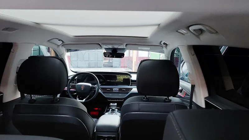 Sotiladi Hongqi SH5 4×4 kraska toza navorotlari bor 9