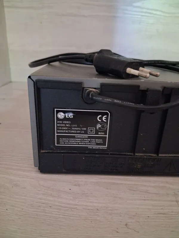 Видеомагнитафон LG 5 Видеомагнитафон LG 5