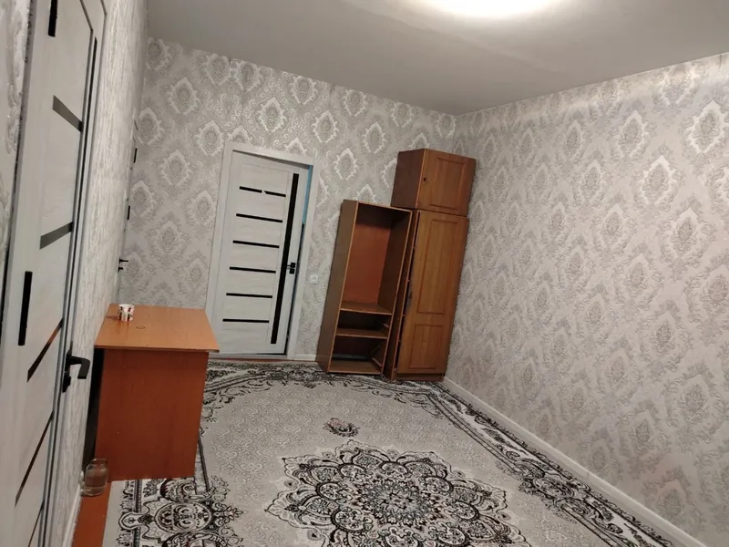 Kvartiraga Qizlar olinadi