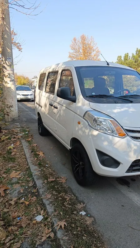 Foton grantour v3 miniven mashina pradayotsa 5 Foton grantour v3 miniven mashina pradayotsa 5