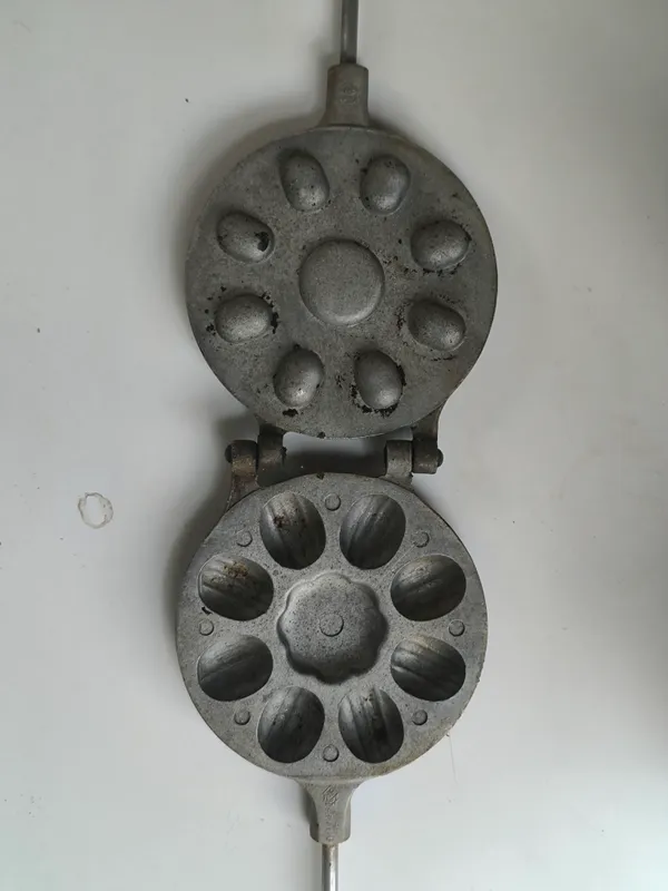Qo‘l vafelnitsasi/pishiriq qolipi 1 Qo‘l vafelnitsasi/pishiriq qolipi 1