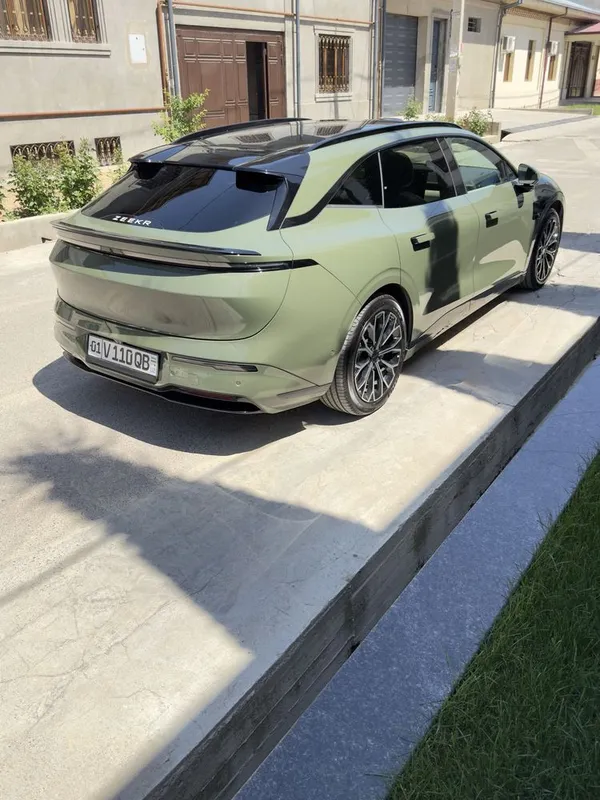 Продается Zeekr 007 gt. 100kw 8 Продается Zeekr 007 gt. 100kw 8