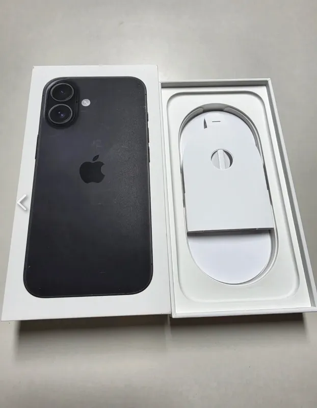 iPhone 16 6