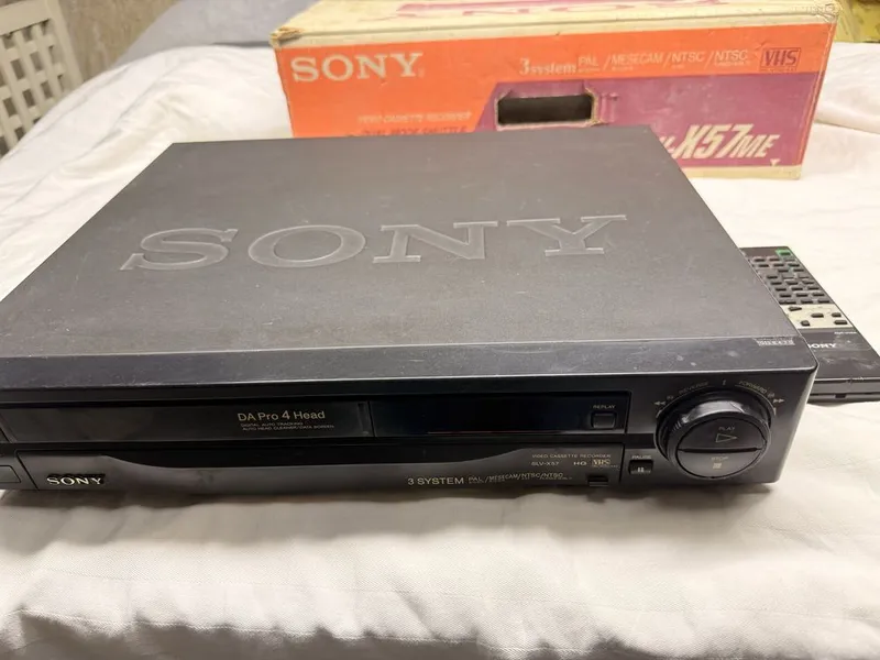 Видеомагнитофон Sony SLV-X57ME ,4 головочный 2 Видеомагнитофон Sony SLV-X57ME ,4 головочный 2