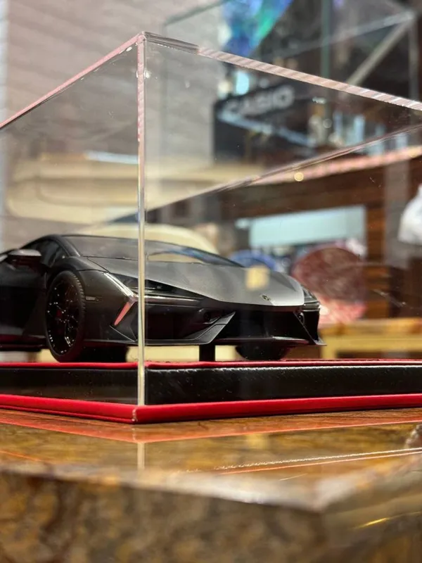 1:18 o‘lchamdagi kolleksion Lamborghini modeli 6
