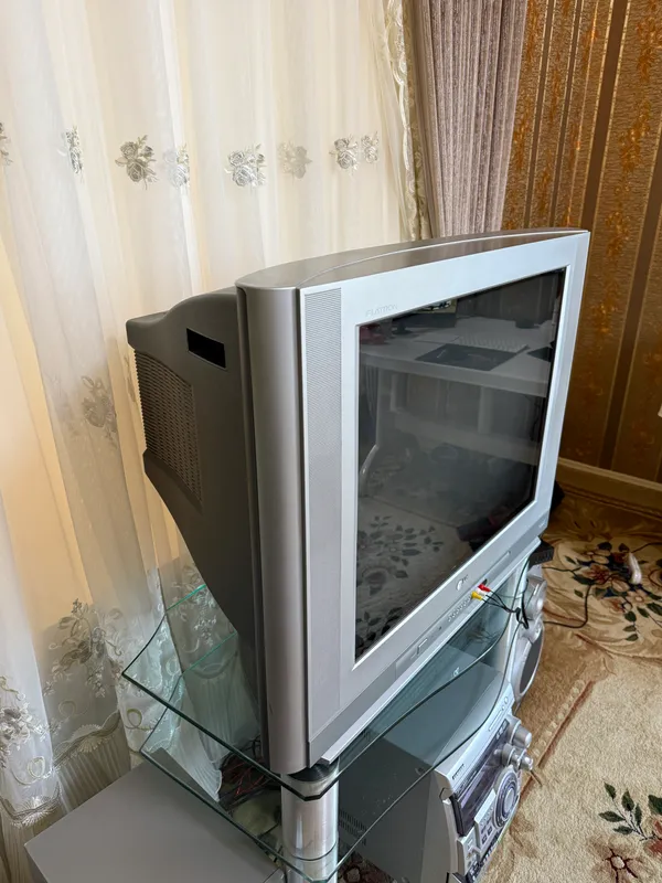 LG 29" CRT TV + DVB-T2 tuner | Komplekt sotiladi — фото 1