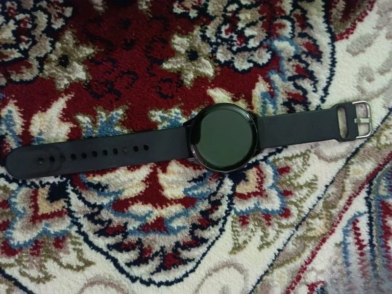 Smart watch sotiladi 2 Smart watch sotiladi 2