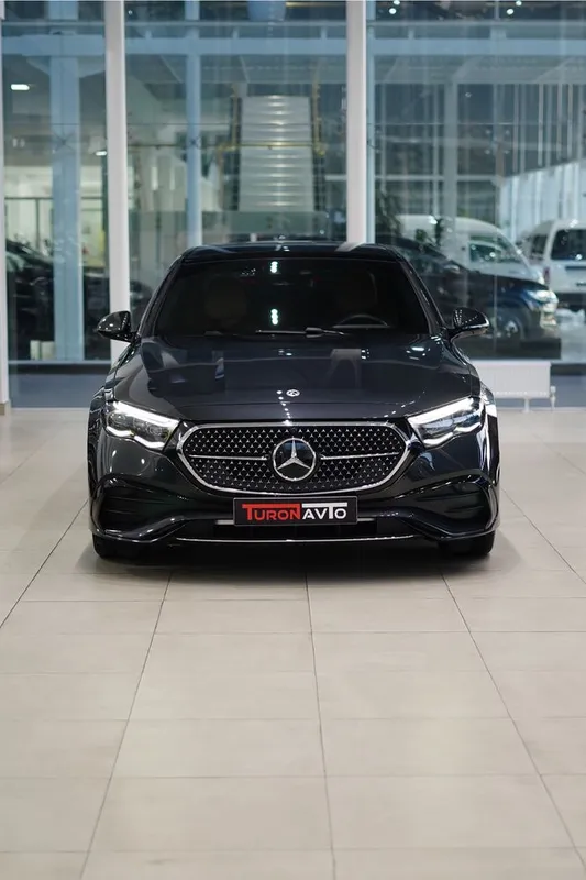 Mercedes Benz E300