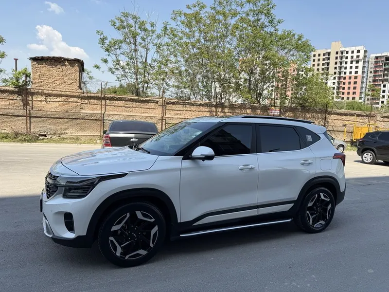 Kia seltos Premium 4 позиция фулл 2023год — фото 2