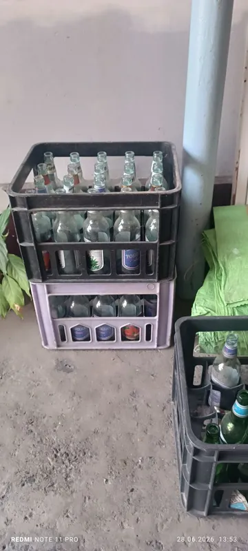 Продаю Бутылки с ящиками, стандарт.. 1