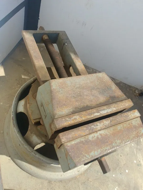 Qoʻl presslash uskunasi (тиски) Qoʻl presslash uskunasi (тиски)